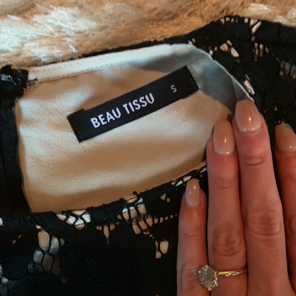 Long sleeve black lace overlay peplum top - Picture 2 of 4